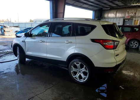 2018 Ford Escape Titanium z USA, uszkodzony, nr VIN 1FMCU9J91JUD26737